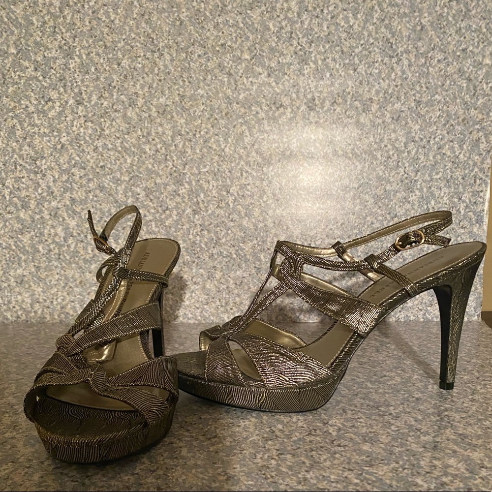 Brand New Adrianna Papell Gold heels sz 9.5